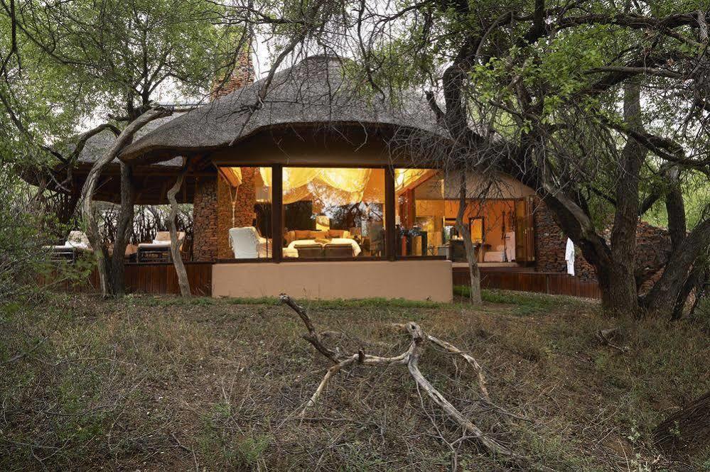 Sanctuary Makanyane Safari Lodge มาเดิคเวเกมรีเซิร์ฟ ภายนอก รูปภาพ